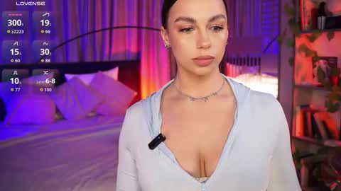 Snapshot of lunanight_ chatting on December 2, 8:59 pm Luna next streams Mon Fri Sat Sun 8pm-5am gmt0 online show from December 2, 8:59 pm