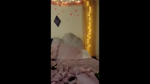 lunanova4 online show from January 10, 2:35 am