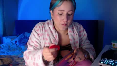 Snapshot of lunapalmer01 chatting on March 30, 11:55 am Julieth online show from March 30, 11:55 am