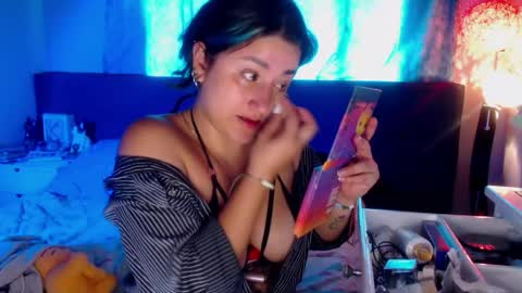 Snapshot of lunapalmer01 chatting on May 29, 2:15 pm Julieth online show from May 29, 2:15 pm