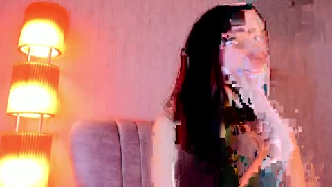 Luna  online show from April 4, 3:20 pm