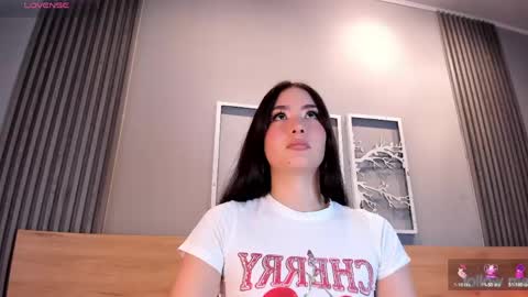 Luna  online show from April 16, 6:52 pm