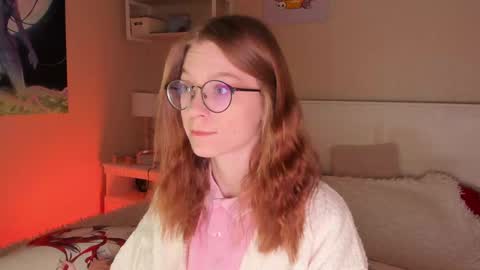 Snapshot of lunar_sofia chatting on December 12, 12:55 pm Sofia online show from December 12, 12:55 pm