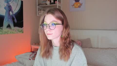 Snapshot of lunar_sofia chatting on December 17, 11:16 pm Sofia online show from December 17, 11:16 pm