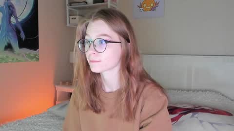 Snapshot of lunar_sofia chatting on December 22, 2:17 am Sofia online show from December 22, 2:17 am