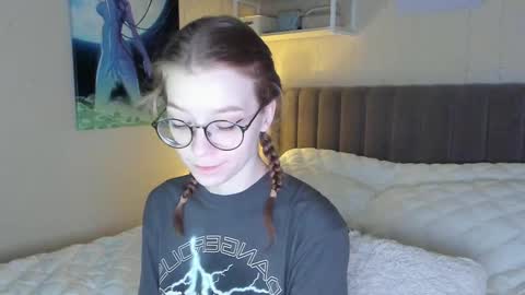 Snapshot of lunar_sofia chatting on February 24, 2:15 pm Sofia online show from February 24, 2:15 pm