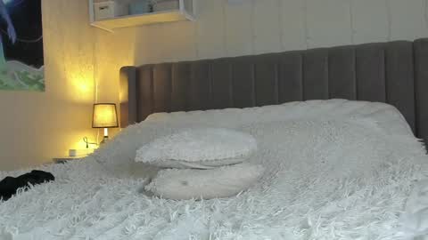 Snapshot of lunar_sofia chatting on February 27, 7:37 pm Sofia online show from February 27, 7:37 pm