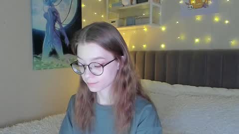 Snapshot of lunar_sofia chatting on March 5, 1:50 pm Sofia online show from March 5, 1:50 pm