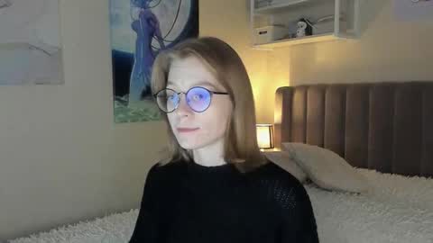 Snapshot of lunar_sofia chatting on September 11, 11:32 am Sofia online show from September 11, 11:32 am