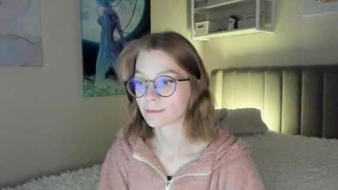 Snapshot of lunar_sofia chatting on September 20, 2:18 pm Sofia online show from September 20, 2:18 pm