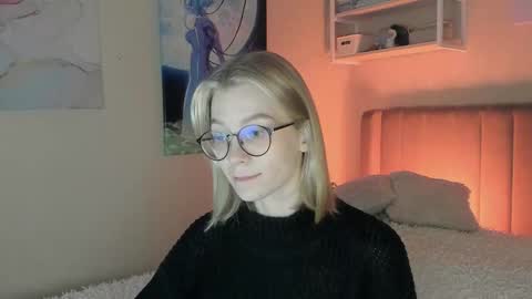 Snapshot of lunar_sofia chatting on September 27, 9:03 am Sofia online show from September 27, 9:03 am