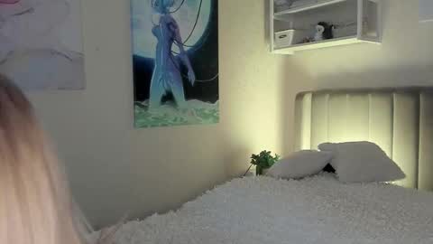 Snapshot of lunar_sofia chatting on October 14, 11:22 am Sofia online show from October 14, 11:22 am