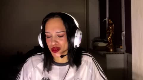 Luna online show from March 10, 2:33 pm