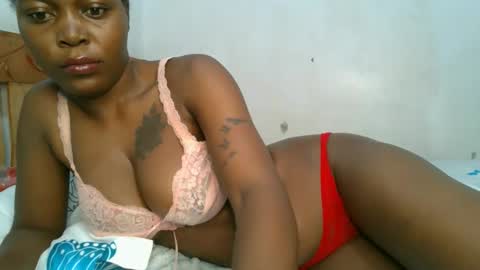 Snapshot of lunargoddess45 chatting on November 28, 6:27 am lunargoddess45 online show from November 28, 6:27 am