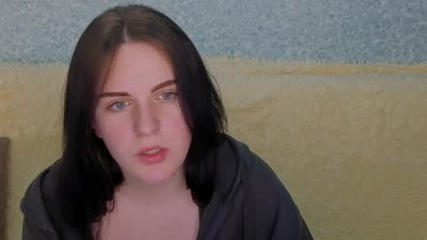 Valeria online show from April 3, 7:45 pm