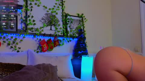 Snapshot of lunarishi chatting on January 3, 12:52 pm Luna Rishi online show from January 3, 12:52 pm