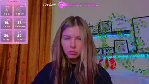 Snapshot of lunarishi chatting on January 7, 12:52 pm Luna Rishi online show from January 7, 12:52 pm