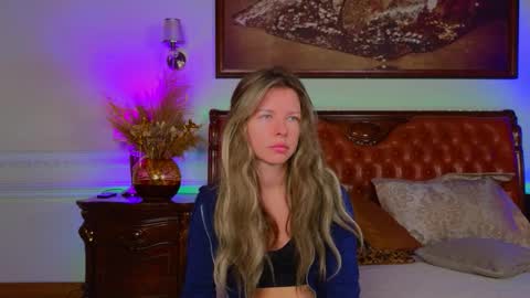 Luna Rishi online show from November 18, 6:07 am