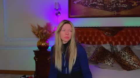 Luna Rishi online show from February 8, 6:17 am