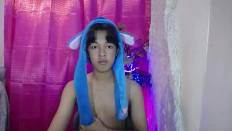 max online show from March 25, 2:45 pm