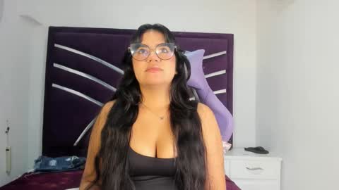 lunascarleht online show from February 17, 1:51 pm