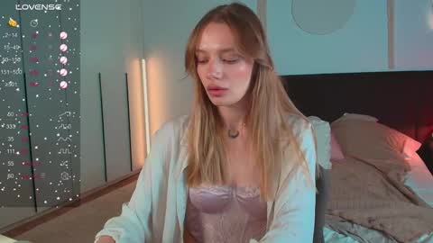 Snapshot of lunaticabae chatting on October 21, 3:29 am LunaticaBae online show from October 21, 3:29 am