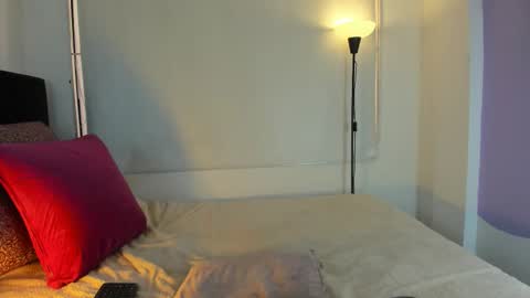 lunavelvet7 online show from February 3, 7:08 pm