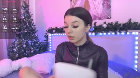 Snapshot of lunavine chatting on February 9, 7:34 am Veronica online show from February 9, 7:34 am