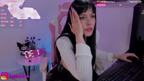   online show from March 6, 8:05 pm