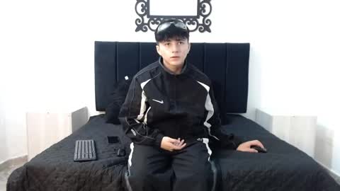 Snapshot of lunaydream chatting on May 18, 11:27 am lunaydream online show from May 18, 11:27 am