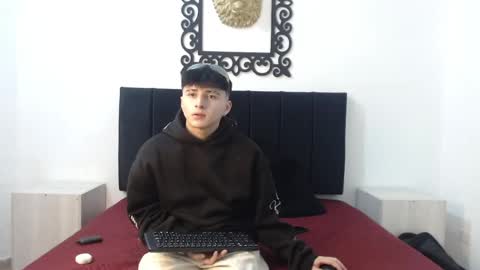 Snapshot of lunaydream chatting on May 22, 11:27 am lunaydream online show from May 22, 11:27 am