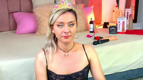 lunitadiva online show from January 11, 4:12 pm