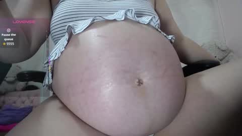 Snapshot of lunnadoll chatting on October 9, 3:37 am Katty what ever do you want on my pv is for extra tokens minimi 250 tks ty u for understand online show from October 9, 3:37 am