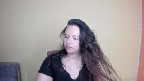 Snapshot of lunnadoll chatting on March 1, 2:46 am Katty what ever do you want on my pv is for extra tokens minimi 250 tks ty u for understand online show from March 1, 2:46 am