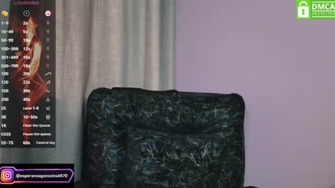 Snapshot of lunnanova chatting on June 22, 8:28 pm LunnaNova online show from June 22, 8:28 pm