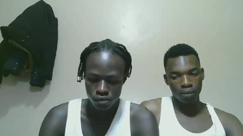 luoislove online show from November 11, 7:08 am