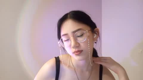 Roxie online show from April 1, 3:20 pm