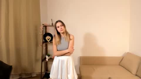 Snapshot of lupitathacher chatting on September 16, 11:11 am Darla online show from September 16, 11:11 am