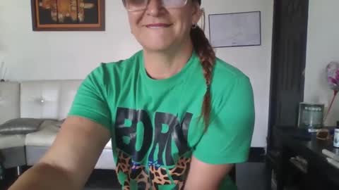 Lupita online show from October 11, 3:43 pm