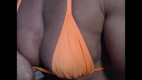 Snapshot of lusexyhot chatting on November 7, 2:22 am lusexyhot online show from November 7, 2:22 am