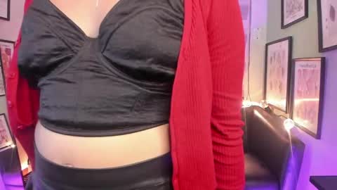 Luci   online show from May 13, 1:19 pm