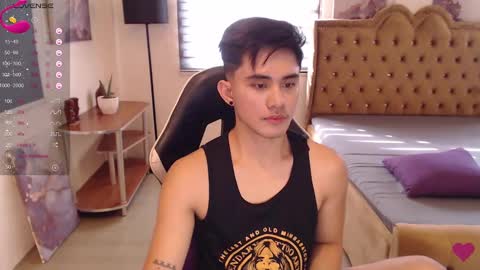 Snapshot of lustdesirex19 chatting on January 24, 7:19 am David online show from January 24, 7:19 am