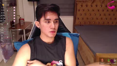 Snapshot of lustdesirex19 chatting on February 12, 8:49 am David online show from February 12, 8:49 am