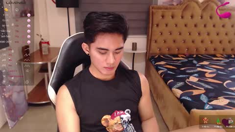 Snapshot of lustdesirex19 chatting on March 1, 8:23 am David online show from March 1, 8:23 am