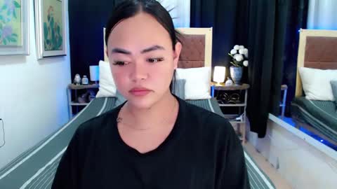 Snapshot of lustfuloffendertrina chatting on January 20, 7:15 am Trina online show from January 20, 7:15 am