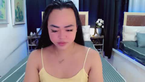 Snapshot of lustfuloffendertrina chatting on January 24, 2:49 am Trina online show from January 24, 2:49 am