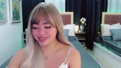 Snapshot of lustfuloffendertrina chatting on January 30, 12:39 am Trina online show from January 30, 12:39 am