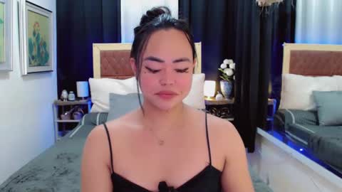 Snapshot of lustfuloffendertrina chatting on February 7, 9:05 am Trina online show from February 7, 9:05 am