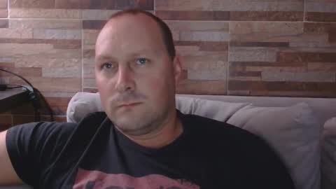 lustonfan online show from April 8, 2:22 am