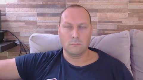 lustonfan online show from April 10, 1:05 pm